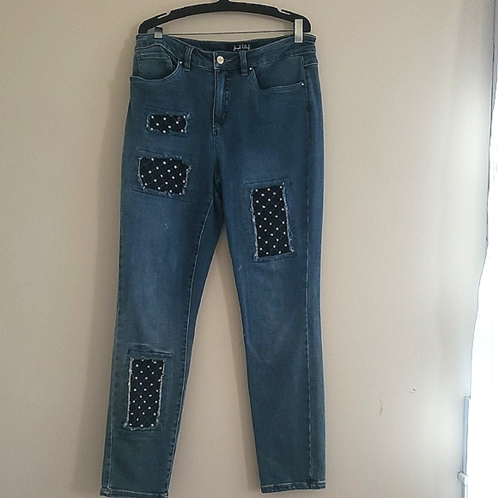 Stylish Joseph Ribkoff Blue Skinny Jeans with Black Polka Dot Accents